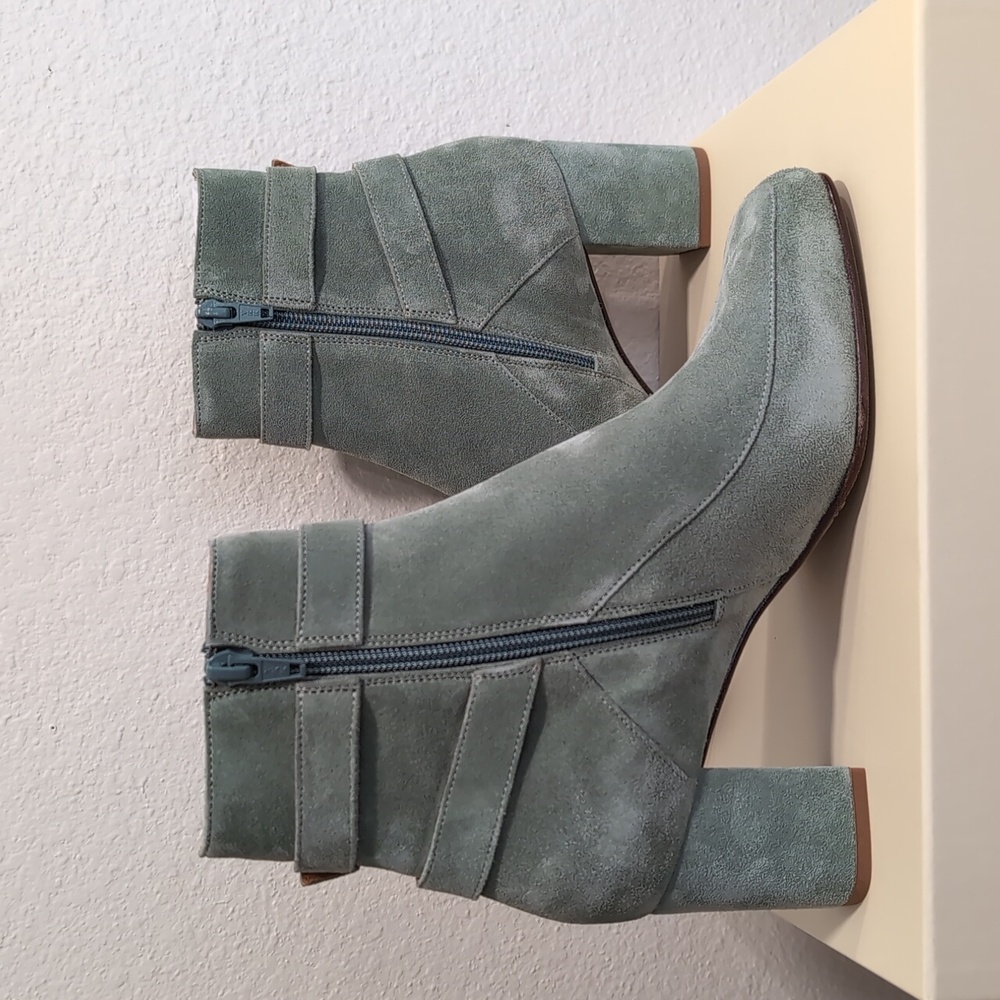 Sézane Brooklyn Boots - Sea Green - Picture 5 of 9